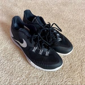 Men’s Nike Hyperchase Sneakers